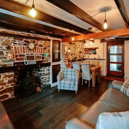 The Smugglers Hideout - Sleeps 4 - With Hot Tub Villa The Mumbles Exterior photo