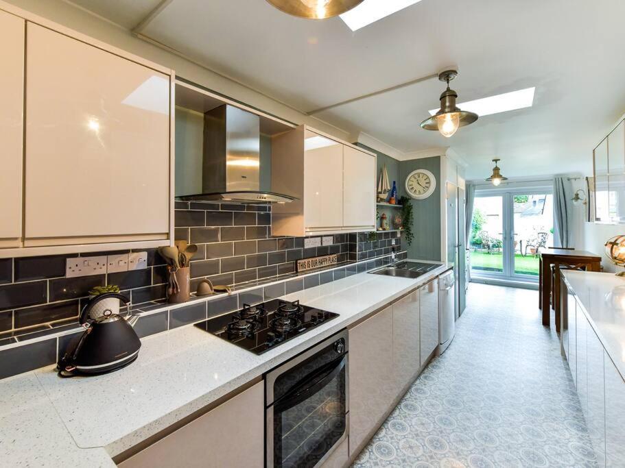 The Smugglers Hideout - Sleeps 4 - With Hot Tub * The Mumbles